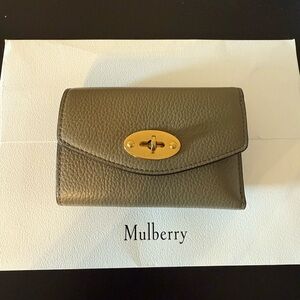 Mulberry Linen Green Leather Wallet with Gold Clasp. Guaranteed Authentic